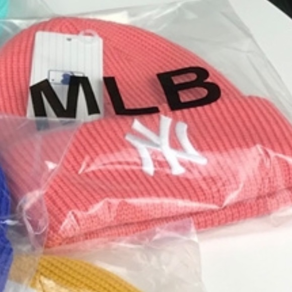 Beanie - Picture 1 of 1